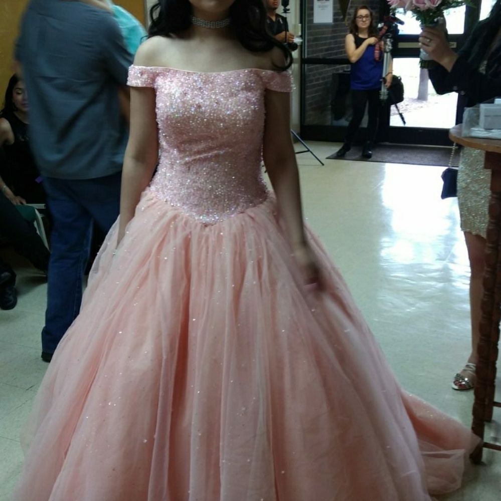 HOUSE OF WU Quinceañera dress - Picture 8 of 8